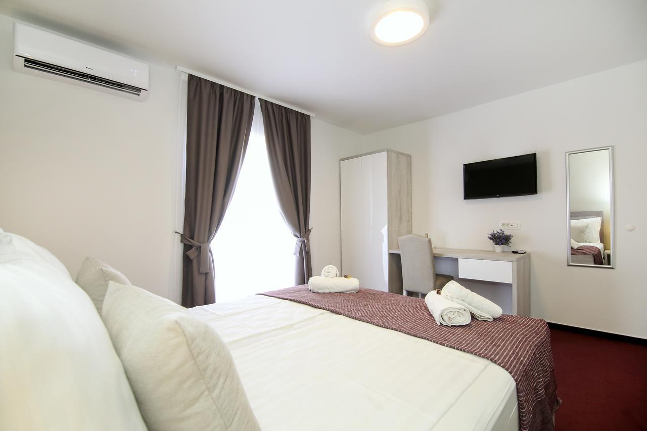 Maxim Rooms&Apartments Split Exterior foto